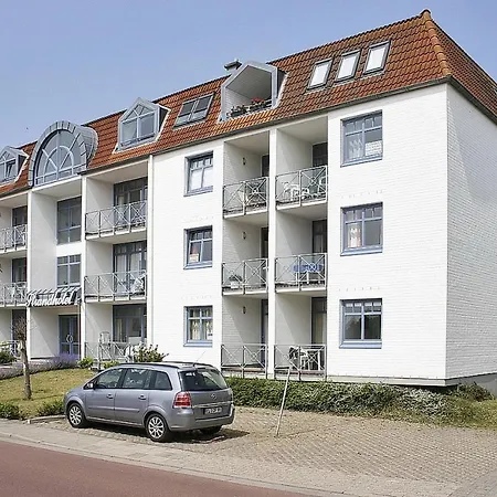 Strandhotel - Strandhotel 32 *
